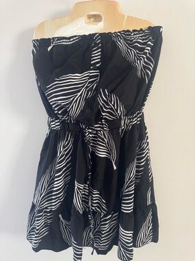 Black & White Strapless Summer Dress